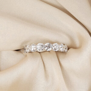 save on jewellery at F.Hinds Shrewsbury